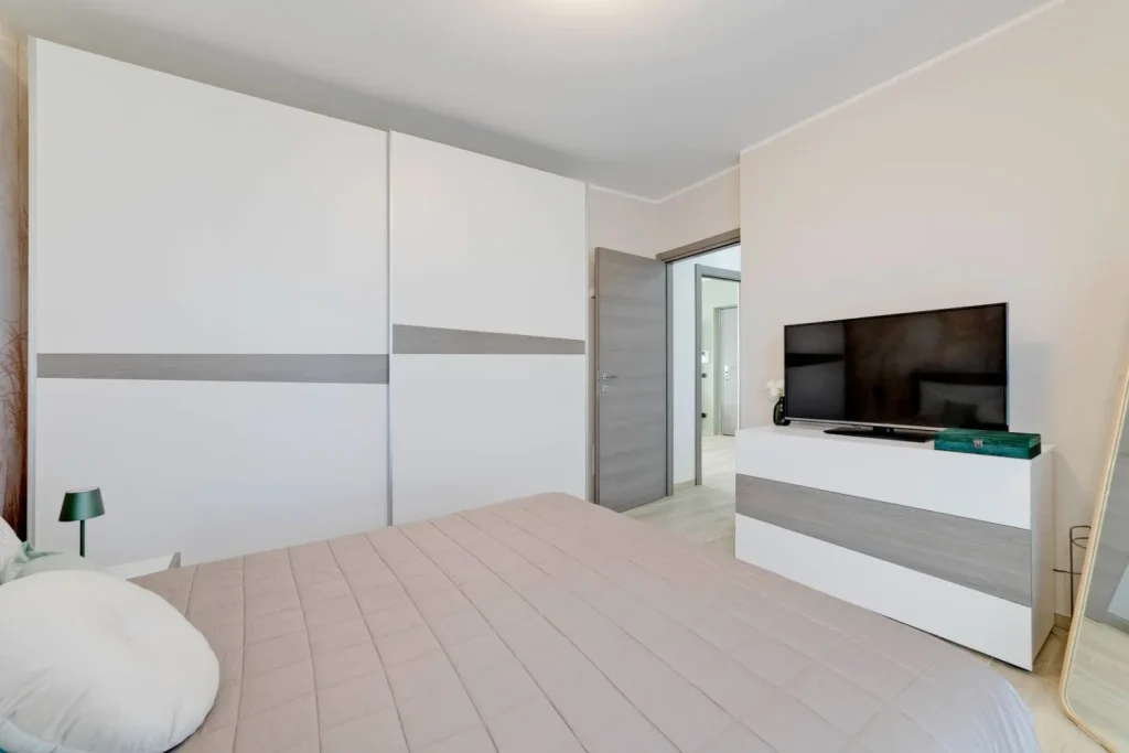 TRILOCALE LUMINOSO IN PICCOLA PALAZZINA — foto 14