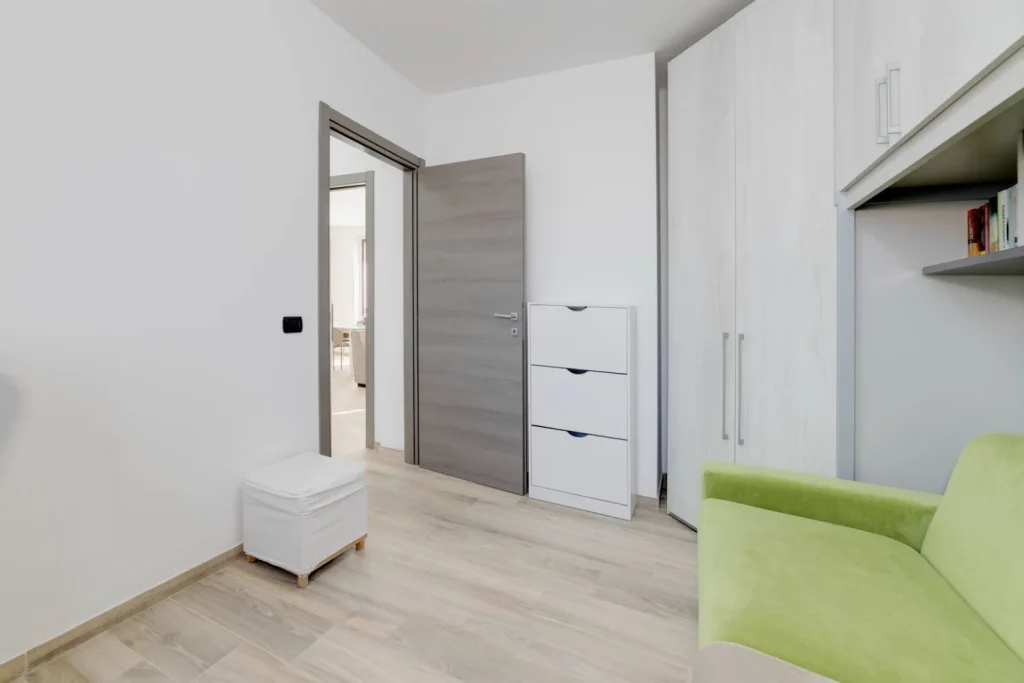 TRILOCALE LUMINOSO IN PICCOLA PALAZZINA — foto 18
