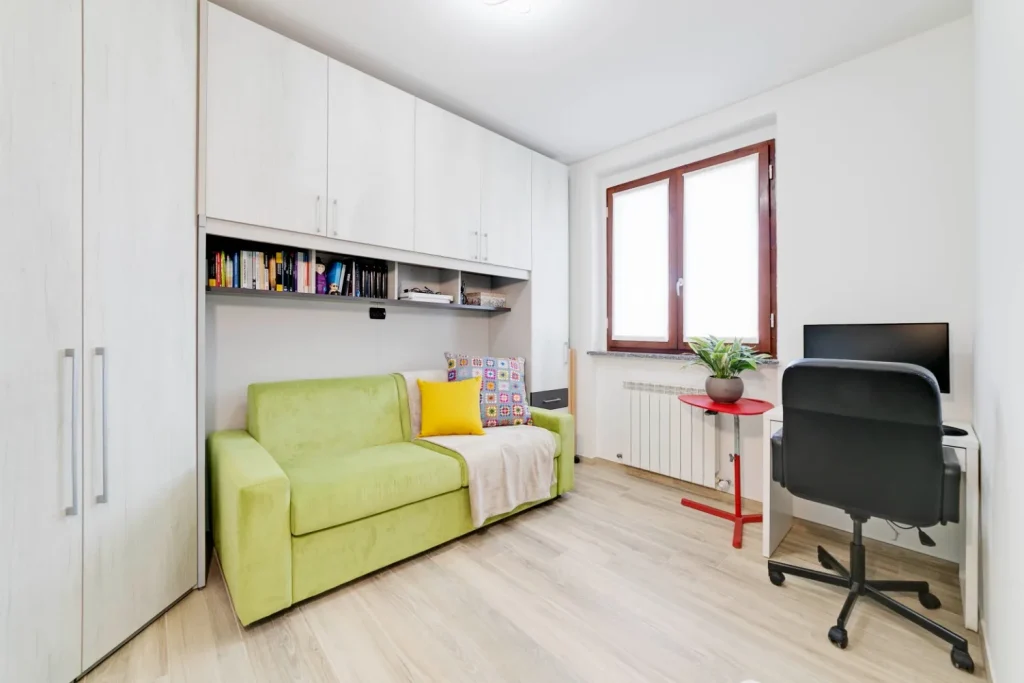 TRILOCALE LUMINOSO IN PICCOLA PALAZZINA — foto 19