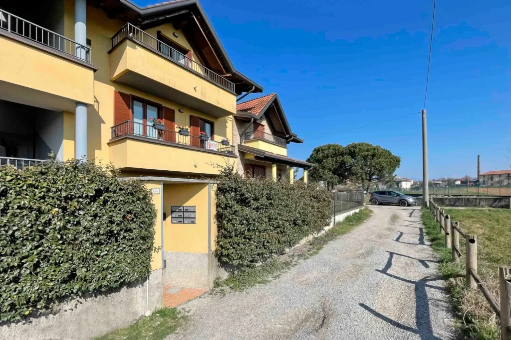 TRILOCALE LUMINOSO IN PICCOLA PALAZZINA — foto 20