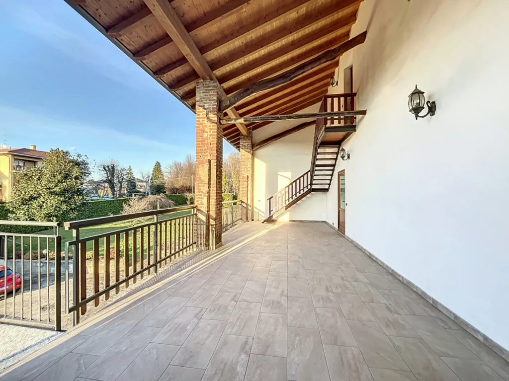 4L in Villa con Loggiato, mansarda, giardino e box — foto 17