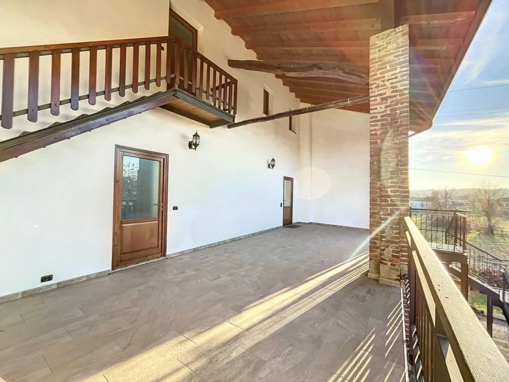 4L in Villa con Loggiato, mansarda, giardino e box — foto 36
