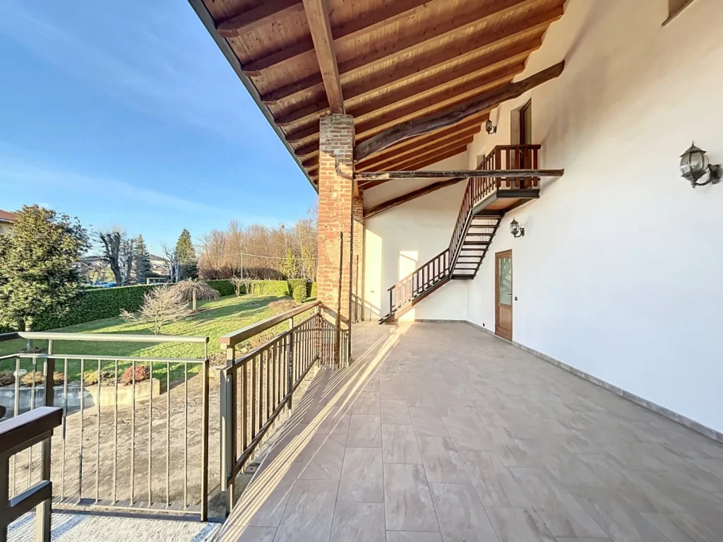 4L in Villa con Loggiato, mansarda, giardino e box — foto 5