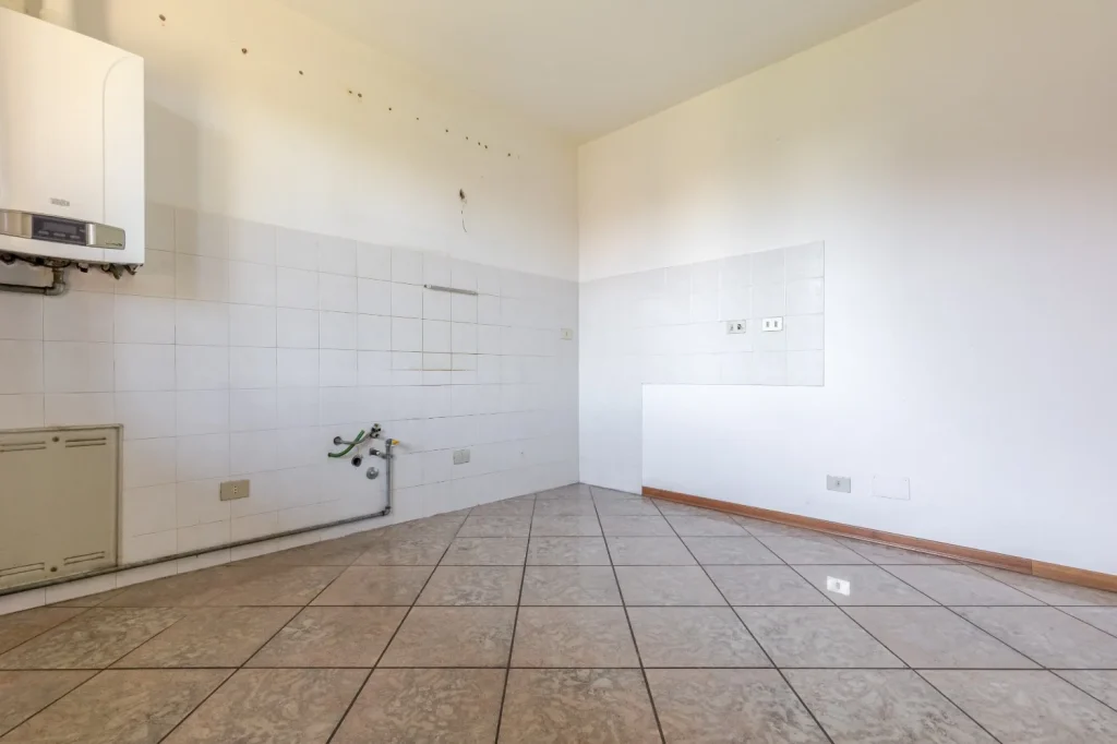 Tril/quadri su due livelli con sottotetto, 4 box auto — foto 11