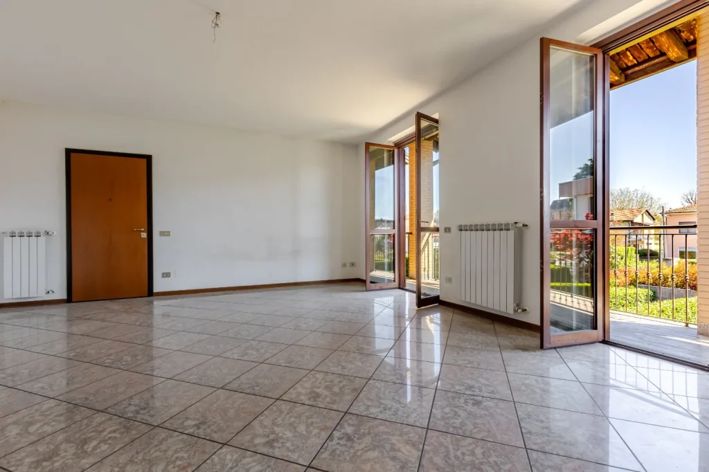Tril/quadri su due livelli con sottotetto, 4 box auto — foto 5