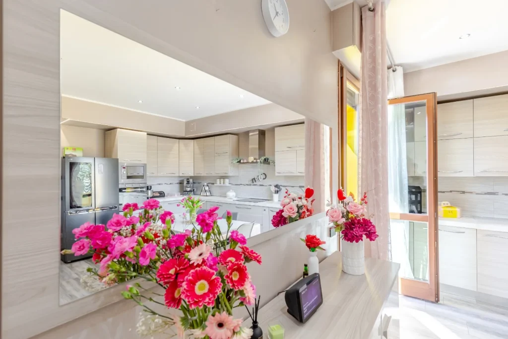 Appartamento ristrutturato con terrazzo e box — foto 12