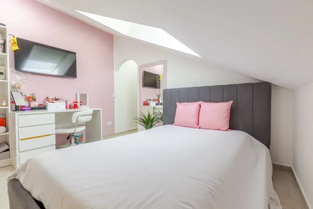 Appartamento ristrutturato con terrazzo e box — foto 42