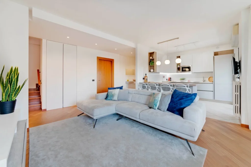 4L Duplex con terrazzino e box doppio — foto 5