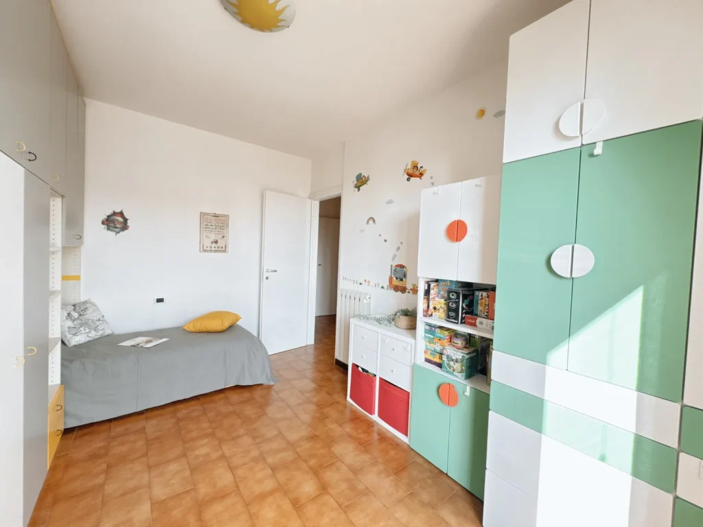 Luminoso trilocale con terrazzo e box — foto 21