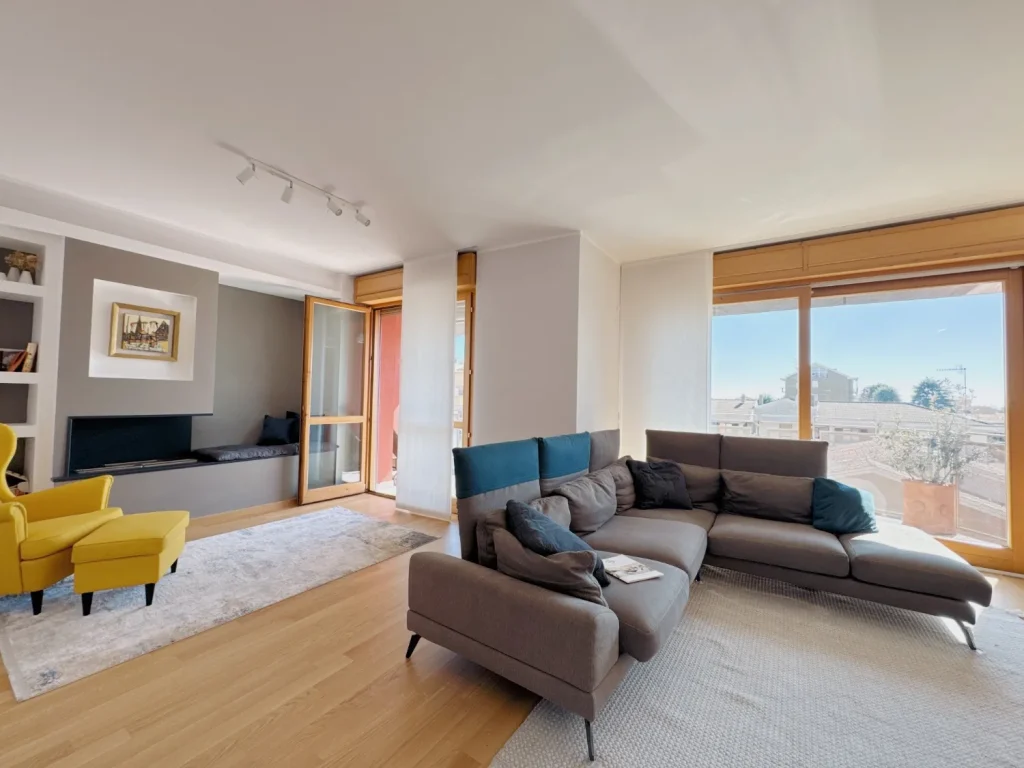 Eleganza e Comfort nel Cuore di Tradate — foto 7