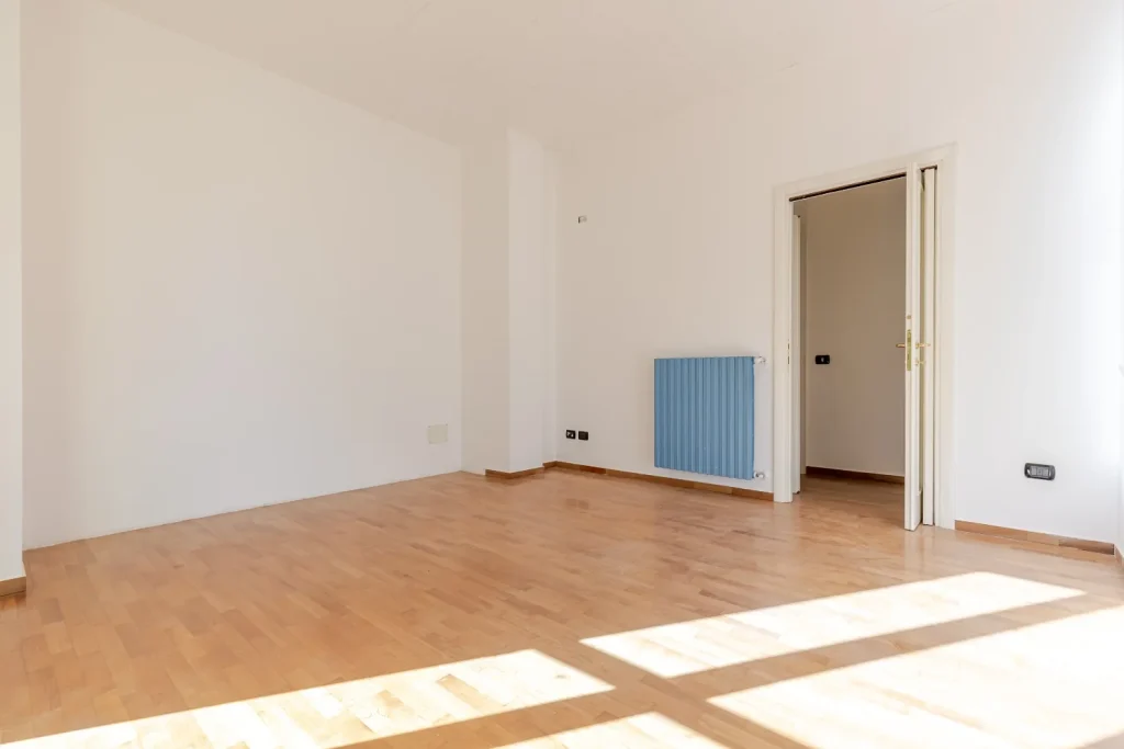 Bilocale con taverna, giardino e box — foto 13