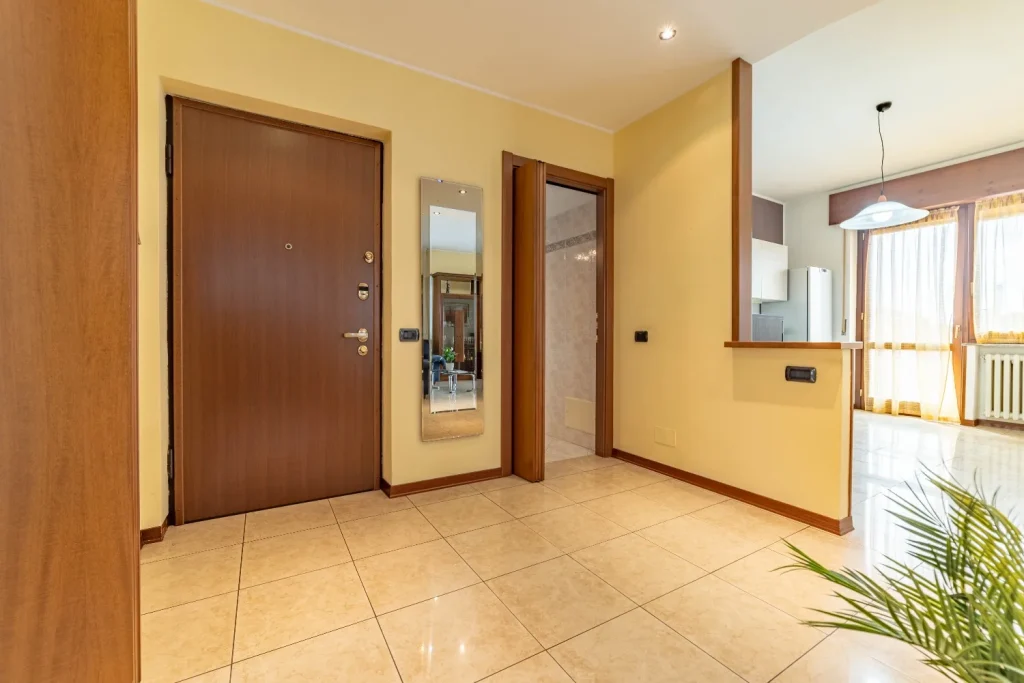 Luminoso trilocale con arredo incluso e box doppio — foto 22