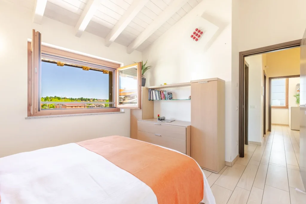 ATTICO PANORAMICO CON VISTA APERTA SUL MONTE ROSA — foto 19