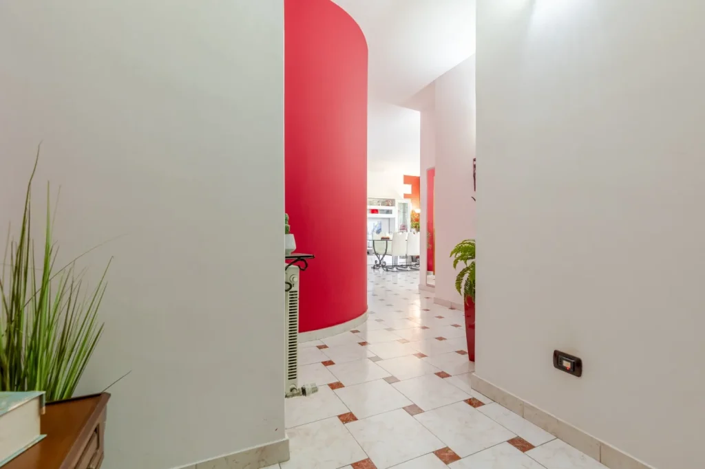 Luminoso appartamento con box nel cuore di Tradate — foto 13