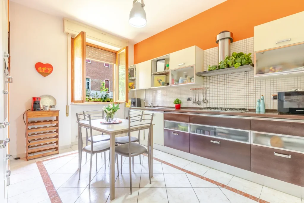 Luminoso appartamento con box nel cuore di Tradate — foto 17