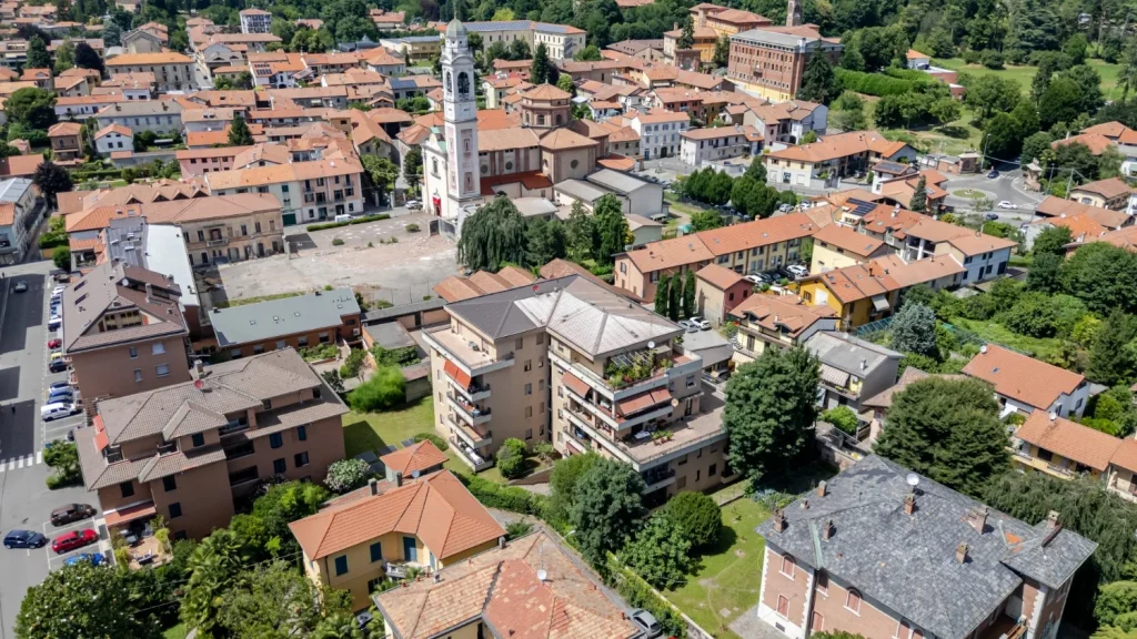 Luminoso appartamento con box nel cuore di Tradate — foto 50