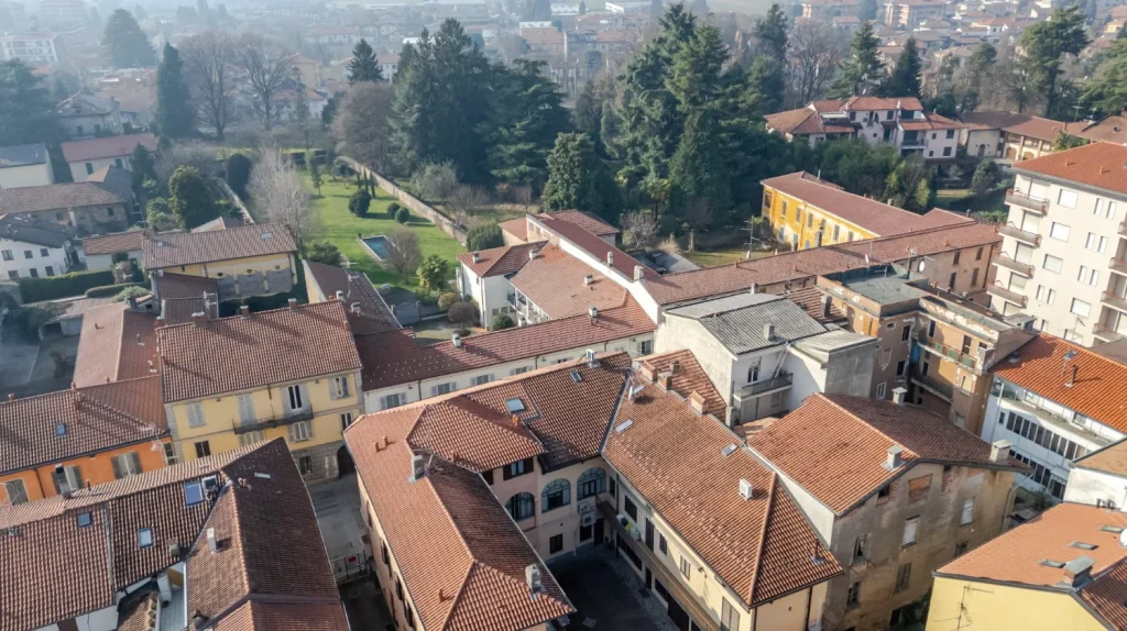 Trilocale su due livelli e box doppio in pieno centro — foto 27