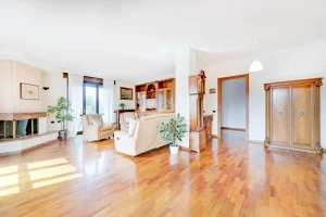 Un terzo di villa. 150 euro di spese all'anno.