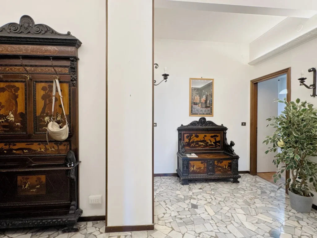 Ampio trilocale in centro — foto 17