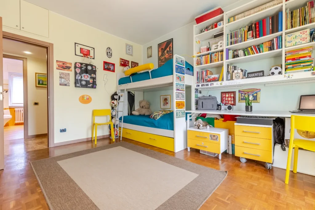 Ampio quadrilocale ristrutturato con box doppio — foto 28