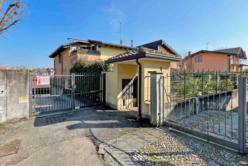 3L con terrazzino e box doppio — foto 26