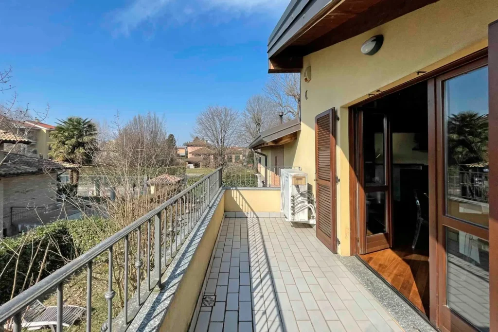 3L con terrazzino e box doppio — foto 8