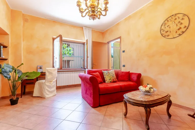 Trilocale duplex versatile con ingresso indipendente