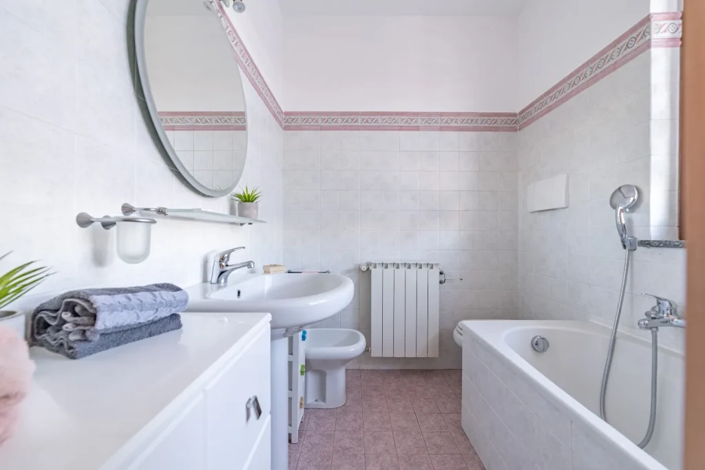 Bilocale con ampio terrazzo e box doppio — foto 13