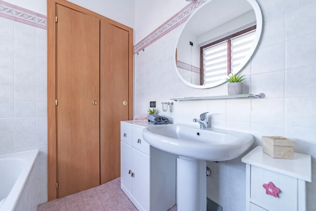 Bilocale con ampio terrazzo e box doppio — foto 14