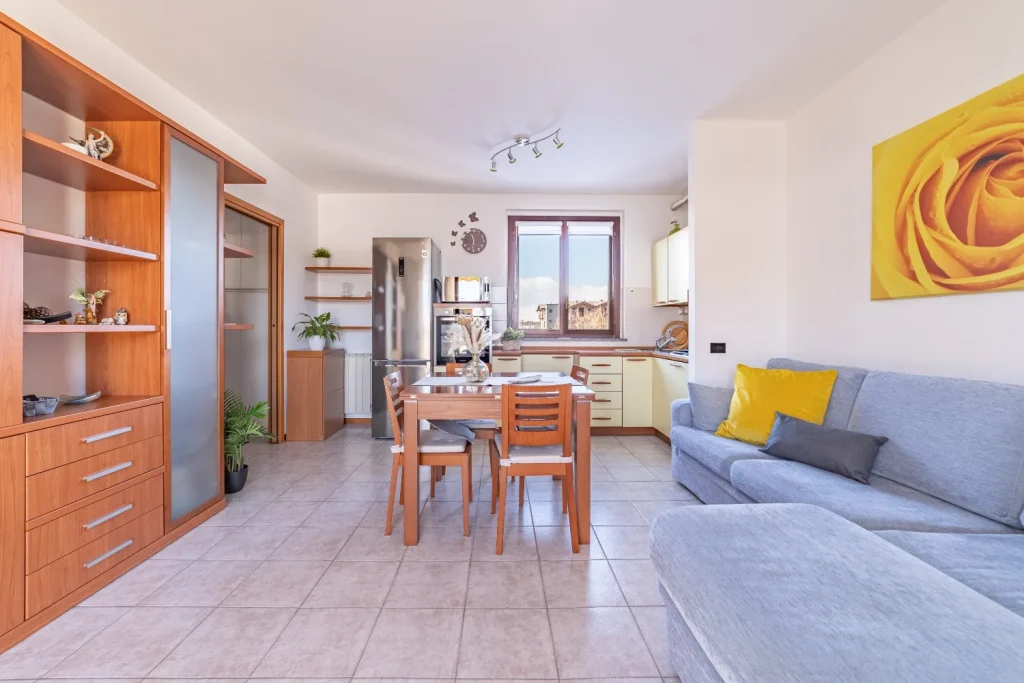 Bilocale con ampio terrazzo e box doppio — foto 6