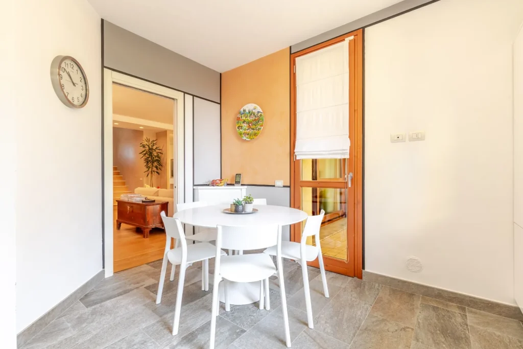 Attico duplex con terrazzo e doppi box a Tradate — foto 11