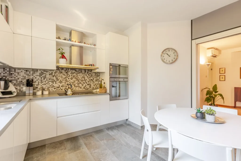 Attico duplex con terrazzo e doppi box a Tradate — foto 12