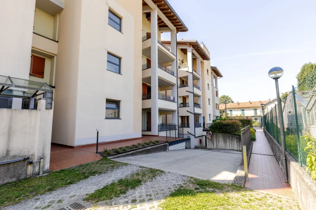 Attico duplex con terrazzo e doppi box a Tradate — foto 45