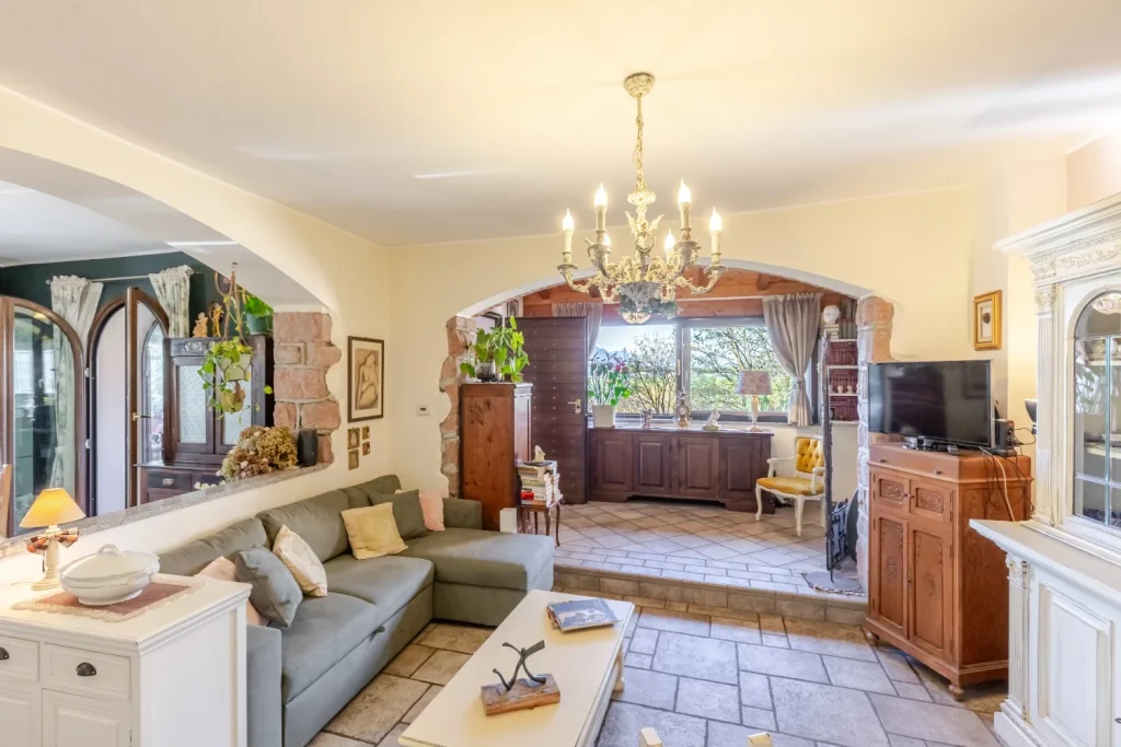 Elegante terra-tetto con giardino, veranda e laghetto — foto 27