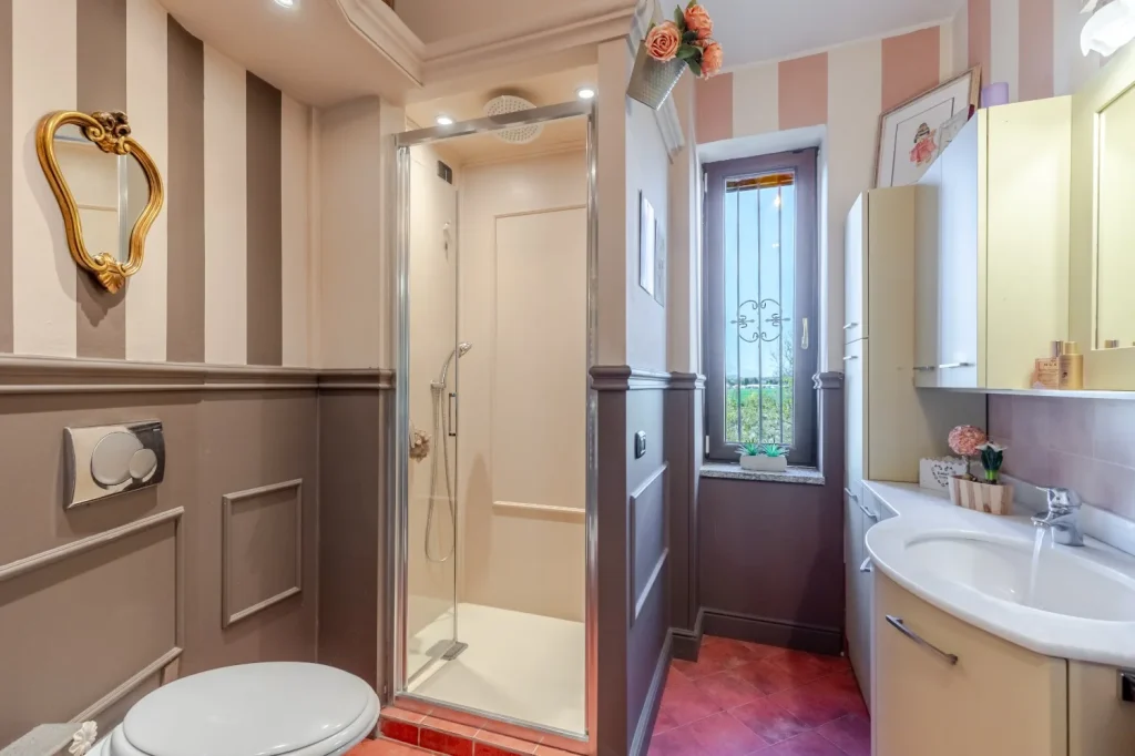 Elegante terra-tetto con giardino, veranda e laghetto — foto 46