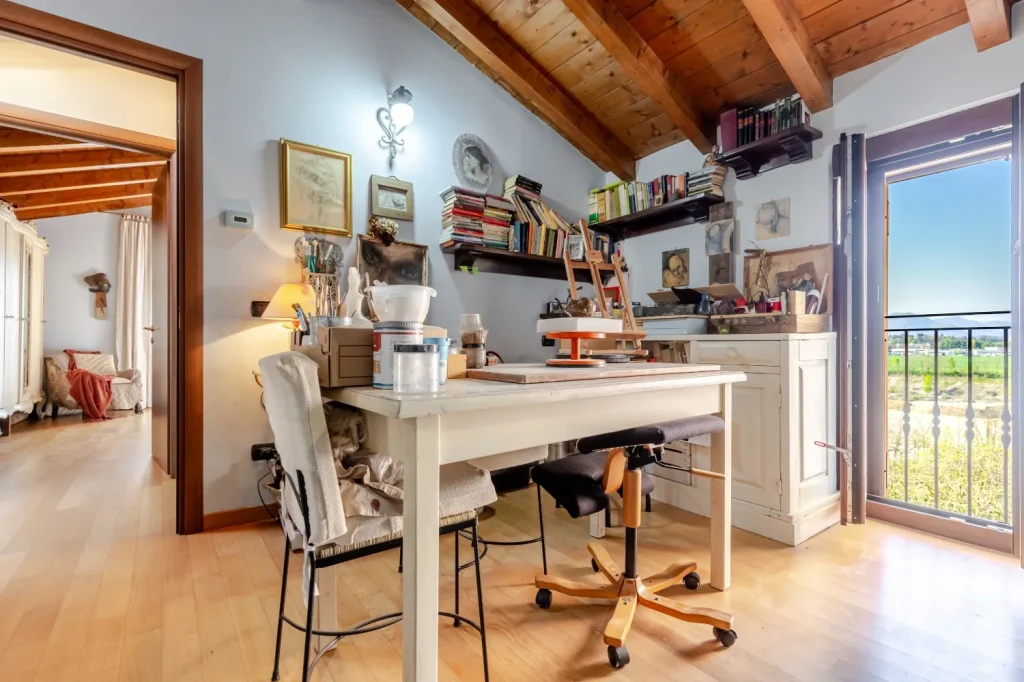 Elegante terra-tetto con giardino, veranda e laghetto — foto 66