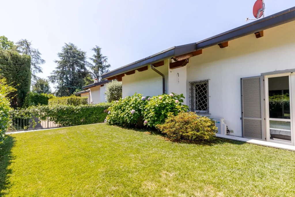 Villa moderna vicino al confine in classe energetica B — foto 73