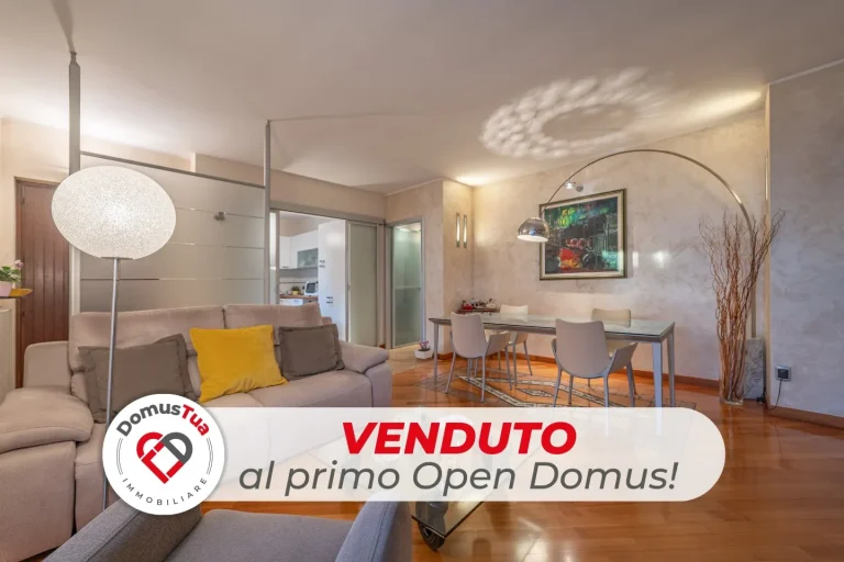 Elegante Porzione di Bifamiliare con Giardino