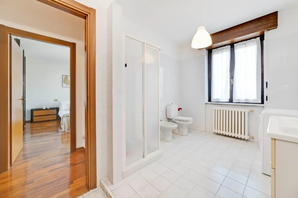 Villa di ampia metratura con potenziale plurifamiliare — foto 14