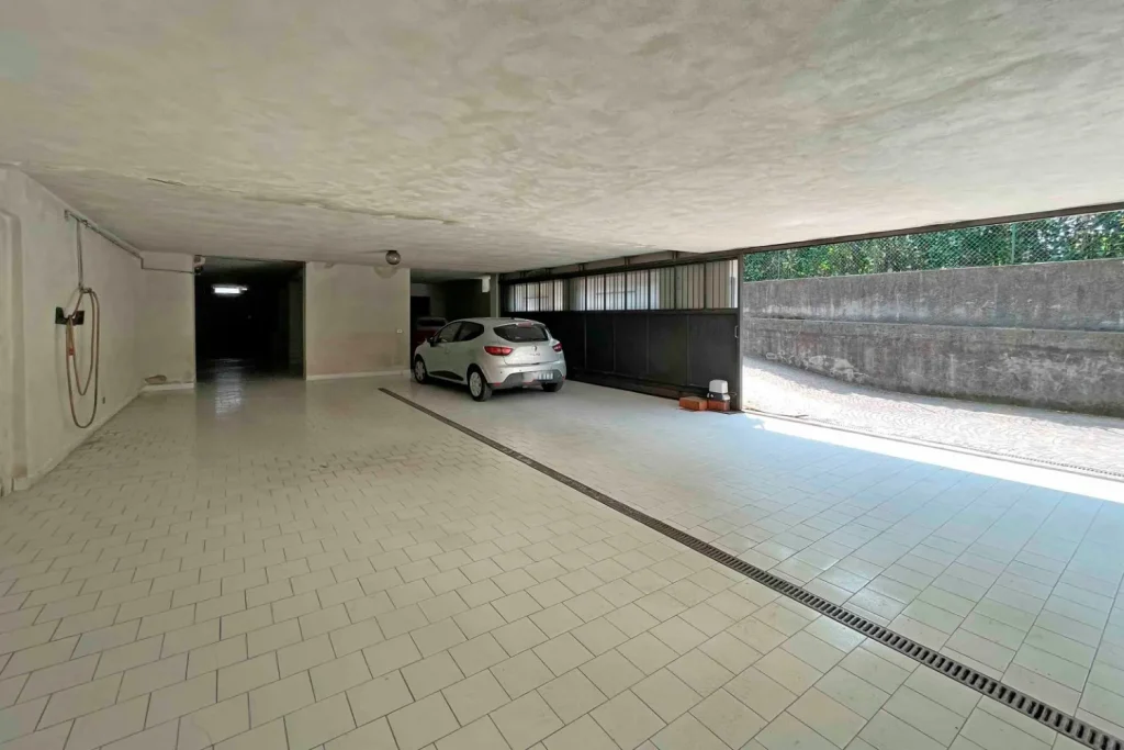Villa di ampia metratura con potenziale plurifamiliare — foto 44