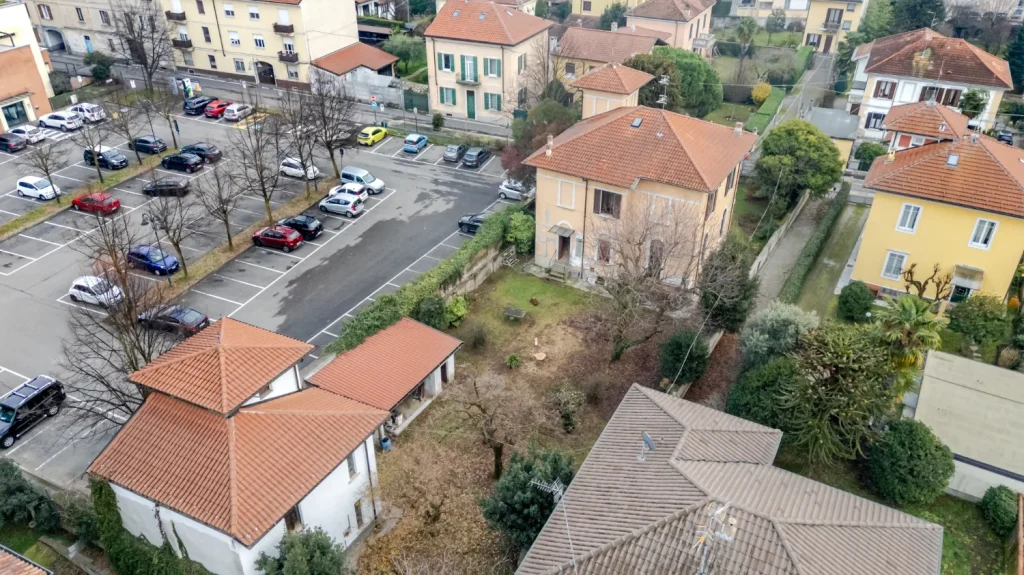 Due ville indipendenti in pieno centro — foto 4