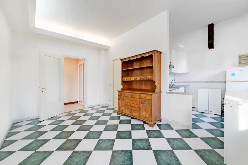 Villa bifamiliare con ampi spazi e giardino privato — foto 11