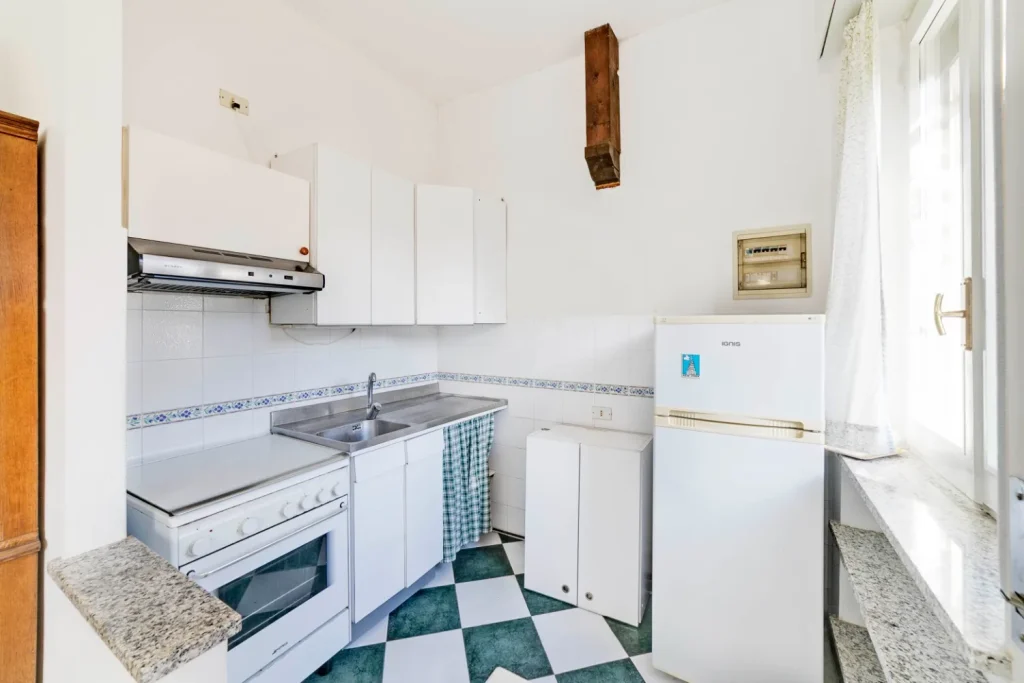Villa bifamiliare con ampi spazi e giardino privato — foto 13