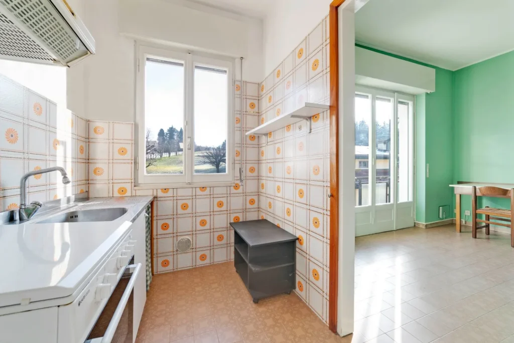 Villa bifamiliare con ampi spazi e giardino privato — foto 34