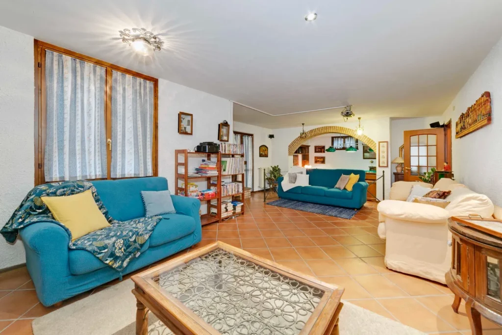 Charme, ampi spazi e tranquillità: villa indipendente — foto 36