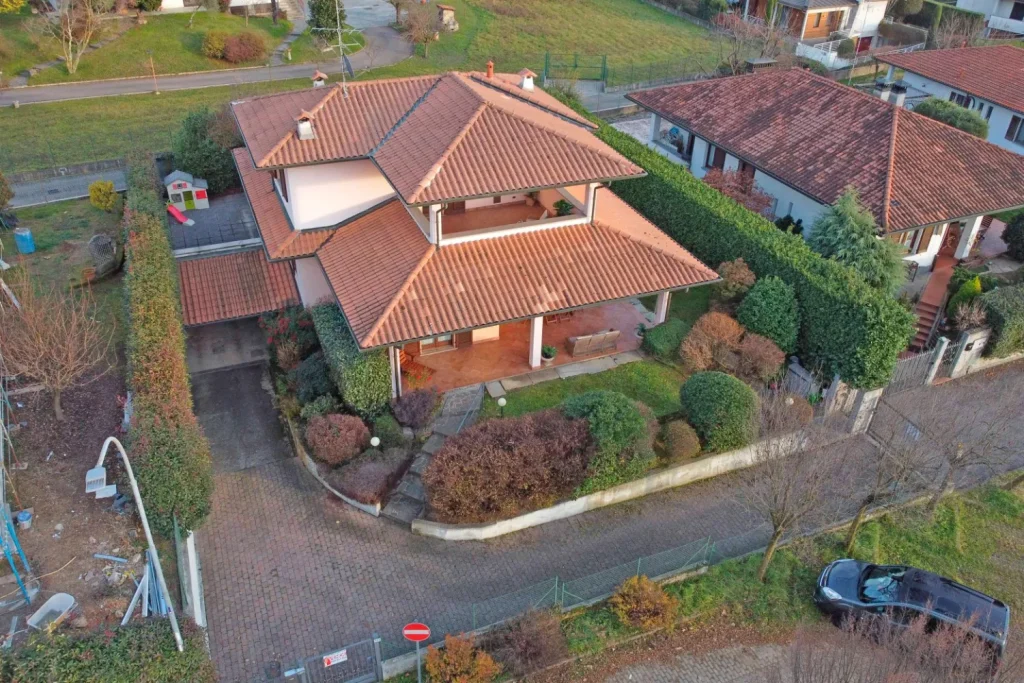 Charme, ampi spazi e tranquillità: villa indipendente — foto 44