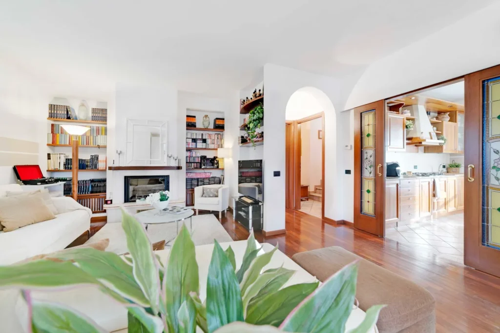 Charme, ampi spazi e tranquillità: villa indipendente — foto 9