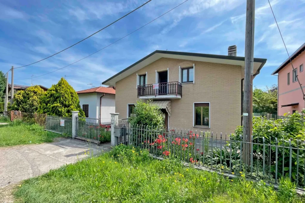 Villa indipendente– Spazi ampi e grandi potenzialità — foto 2
