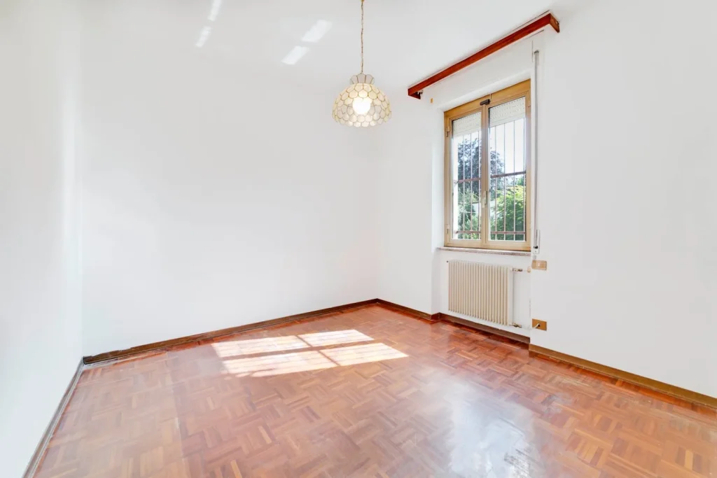 Villa indipendente– Spazi ampi e grandi potenzialità — foto 11