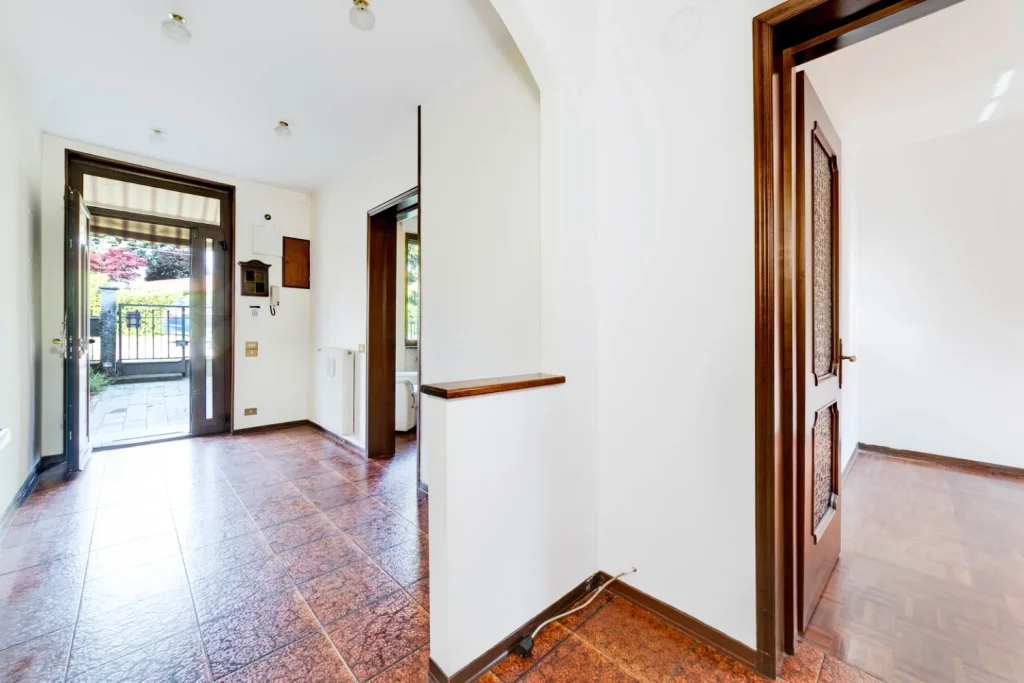 Villa indipendente– Spazi ampi e grandi potenzialità — foto 3